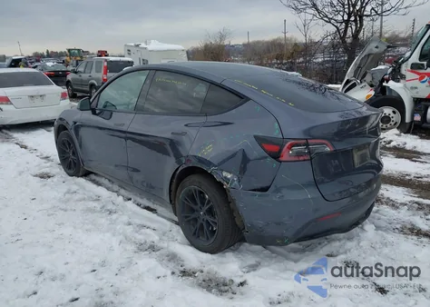 2023 Tesla Model Y Awd/Long Range Dual Motor All-Wheel Drive from USA, damaged, VIN 7SAYGDEEXPF834415